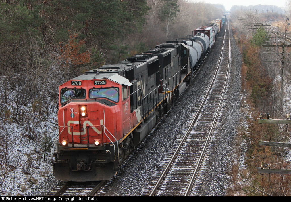 CN 5788 & IC 1036